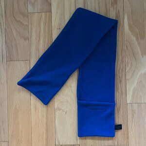 Express Scarf with Pocket